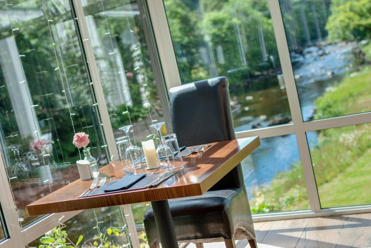 Craig-Y-Dderwen Riverside Hotel Бетс-и-Койд Экстерьер фото